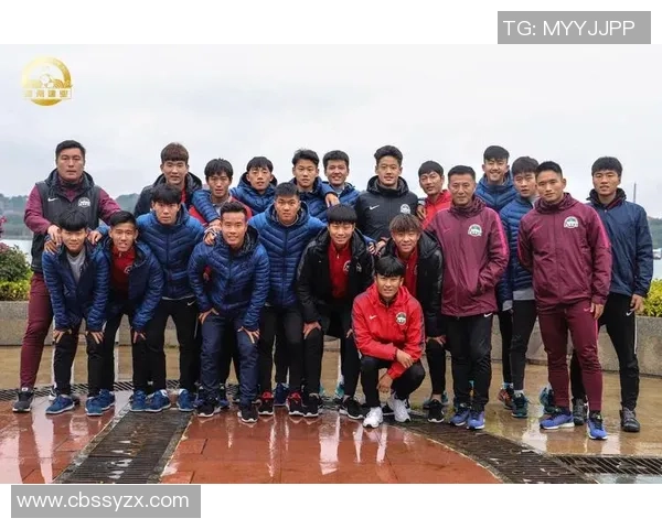 韩国男团中中国成员的足球明星之路与梦想追逐