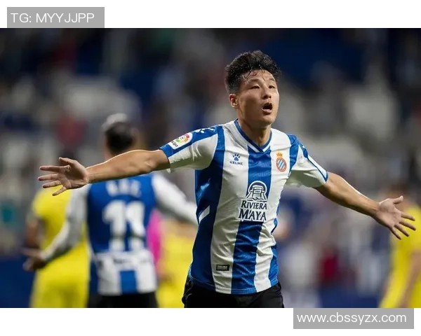 足球明星倾情演绎卡尔美时尚魅力展现运动与风格的完美结合