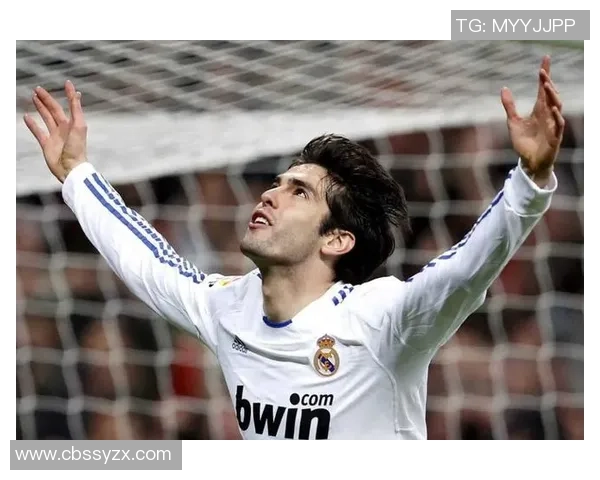 足球明星8号卡卡的传奇人生与绿茵场上的辉煌成就揭秘 足球明星8号卡卡的传奇人生与绿茵场上的辉煌成就揭秘